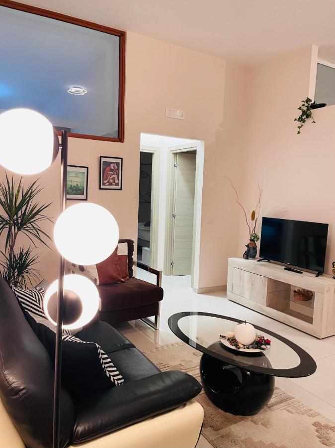 La Dimora Degli Avi Apartment มาเตรา ภายนอก รูปภาพ