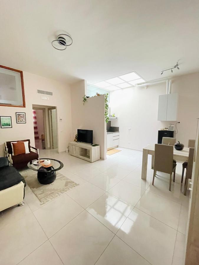 La Dimora Degli Avi Apartment มาเตรา ภายนอก รูปภาพ